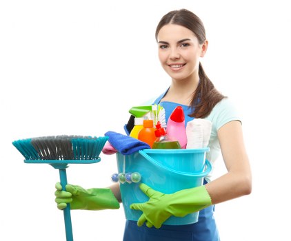 Deep carpet cleaning process removing dirt and stains in a home